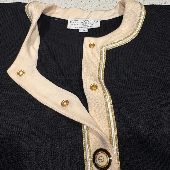 St. John Santana Knit Sweater Blazer | Preppy Classic | Gold Black Cream - Picture 2 of 4